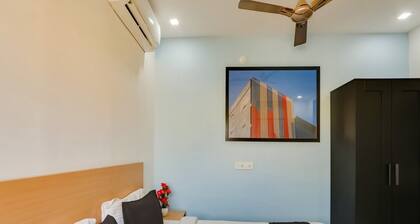 Super Townhouse Qualia Prime Hotel