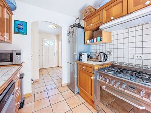 Køleskab, mikrobølgeovn, ovn, opvaskemaskine