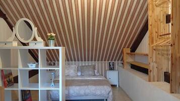 3 slaapkamers, een strijkplank/strijkijzer, wifi, beddengoed