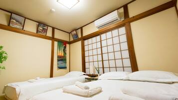 3 bedrooms, iron/ironing board, Internet, bed sheets