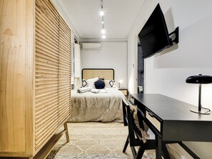 5 dormitorios, tabla de planchar con plancha, Internet y ropa de cama