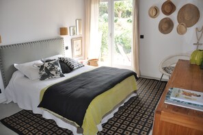 3 bedrooms, iron/ironing board, free WiFi