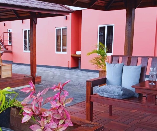 Exterior - Dolfijn Studios (Paramaribo)