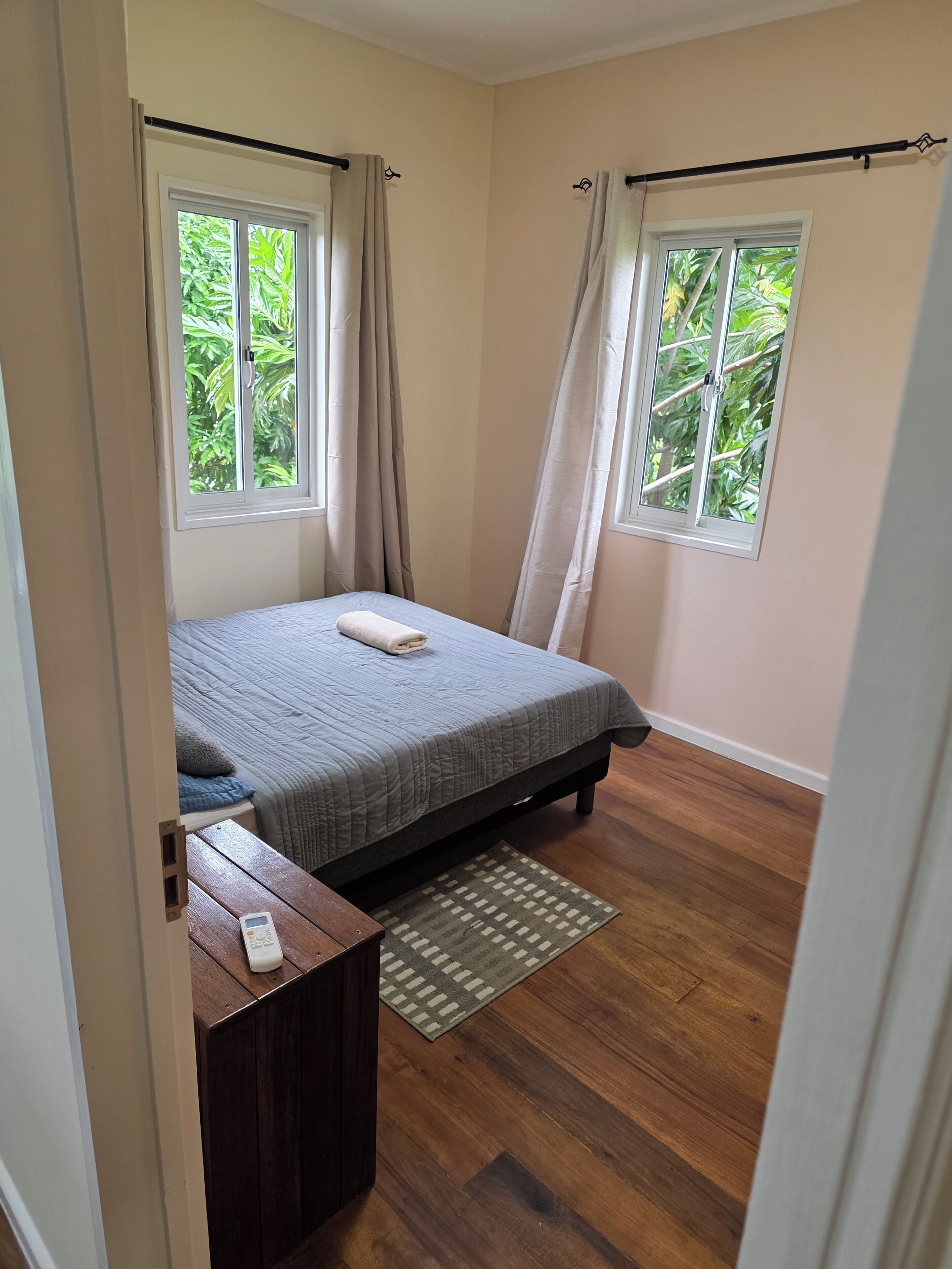 Premium Apartment | Private kitchen | Full-size fridge, microwave, stovetop, cookware/dishes/utensils