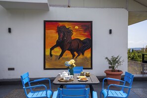 Villa, balcon, vue sur la vallée | Fer et planche à repasser, accès au Wi-Fi (inclus)