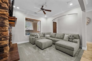 Condo, Multiple Beds, Patio, Garden View (Pool & Sunshine Retreat) | Living area