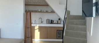 ANDELIAS SIGNATURE SUITES