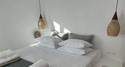 ANDELIAS SIGNATURE SUITES