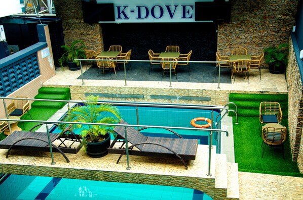 Indoor pool - Kdovehotels&suites (Lagos)