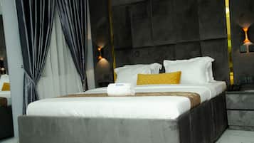 In-room safe, desk, laptop workspace, iron/ironing board