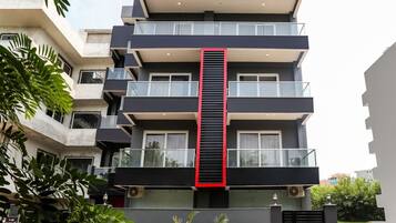 獨棟房屋 | 接待櫃台