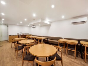 House | Dining