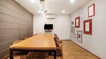 House | Meeting facility