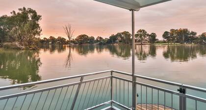 Restaway Houseboat Mildura -Modern Moored Accommodation on the Murray River