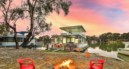 Restaway Houseboat Mildura -Modern Moored Accommodation on the Murray River