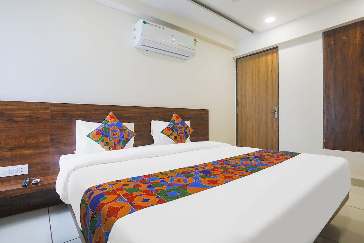 ห้องพรีเมียม | ผ้าปูที่นอนฝ้ายอียิปต์, เครื่องนอนระดับพรีเมียม, ตู้นิรภัยในห้องพัก