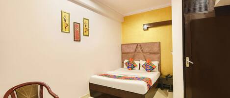 Egyptian cotton sheets, premium bedding, in-room safe, free WiFi