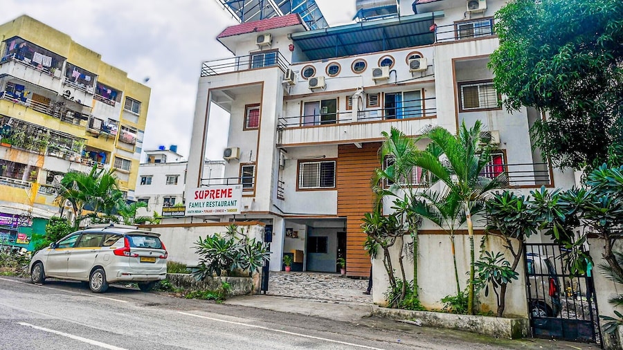 Fabhotel Saraswati Niwas