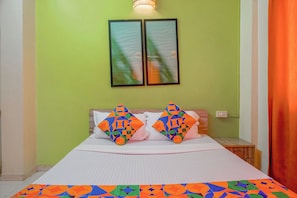 Egyptian cotton sheets, premium bedding, in-room safe, free WiFi