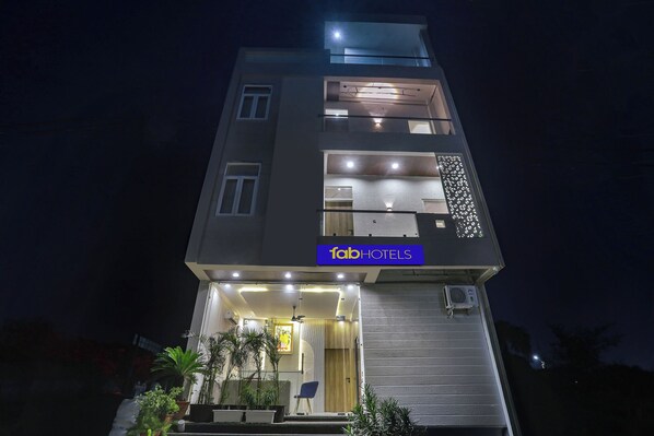 Front of property - evening/night