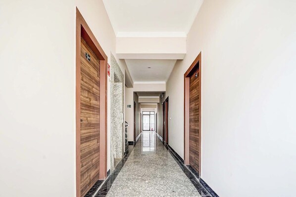 Lobby - Fabhotel The Glampoint (Noida)