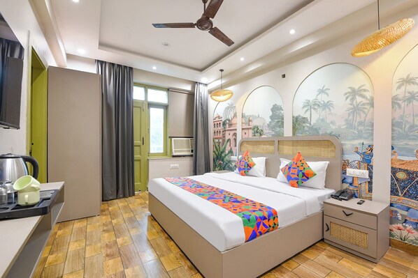 Egyptian cotton sheets, premium bedding, in-room safe, free WiFi