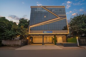 مدخل المنشأة