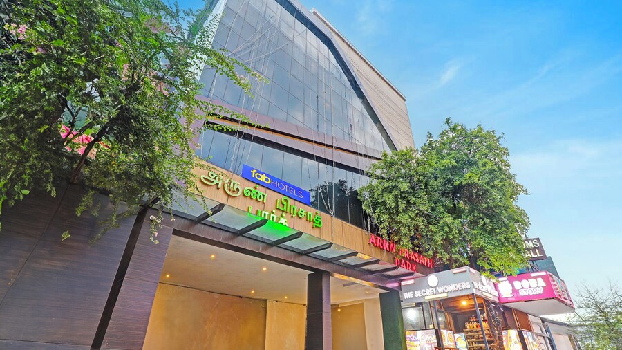 Fabhotel Western Inn