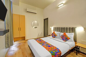 Egyptian cotton sheets, premium bedding, in-room safe, free WiFi - Fabhotel White Ridge Shivam (Hyderabad)