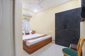 Kamar Deluks | Seprai katun Mesir, seprai premium, brankas, dan Wi-Fi gratis