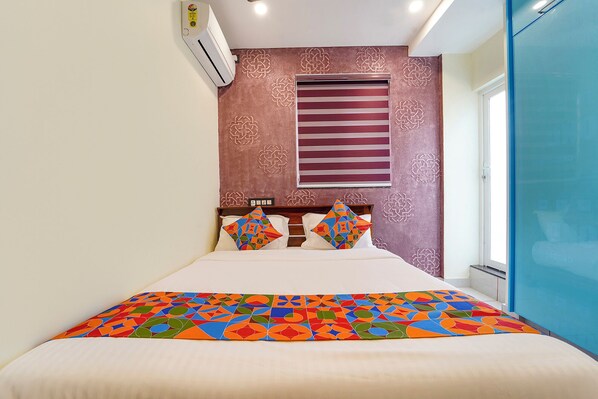 Egyptian cotton sheets, premium bedding, in-room safe, free WiFi