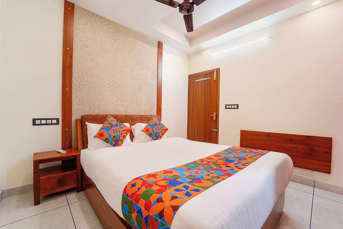 Deluxe Room | Egyptian cotton sheets, premium bedding, in-room safe, free WiFi