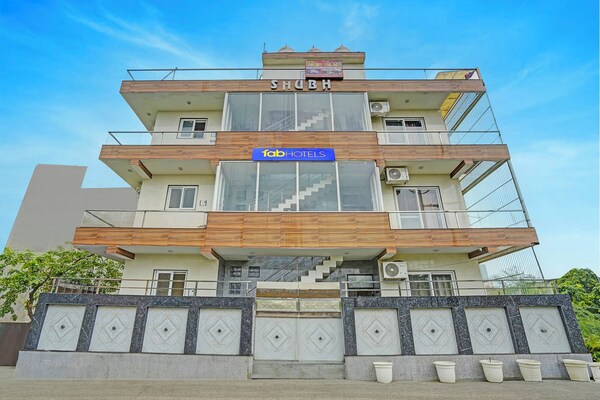 Fabhotel Shubh Residency - Vrindavan