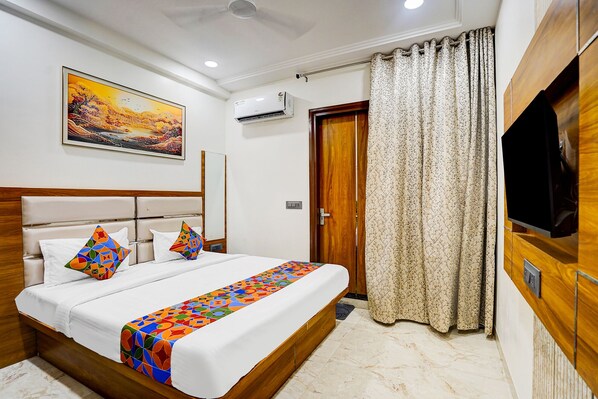Deluxe Room | Egyptian cotton sheets, premium bedding, in-room safe, free WiFi