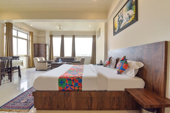 Deluxe Room | Egyptian cotton sheets, premium bedding, in-room safe, free WiFi - Fabhotel Shiv Palace (Jaipur)
