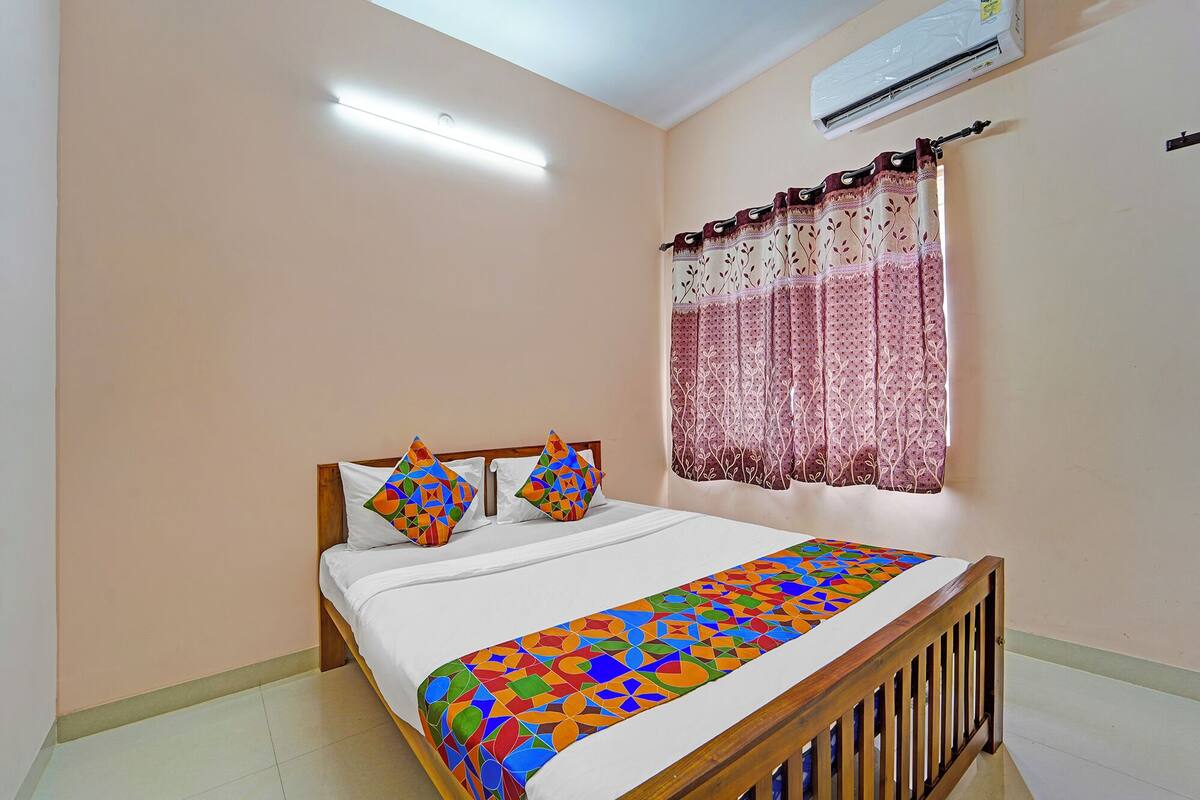 Deluxe Room | Egyptian cotton sheets, premium bedding, in-room safe, free WiFi