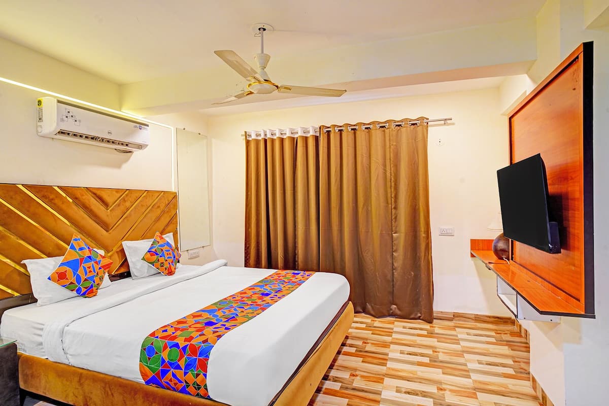 Deluxe Room | Egyptian cotton sheets, premium bedding, in-room safe, free WiFi