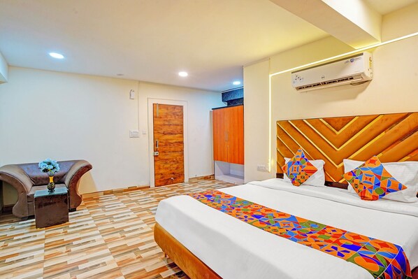 Deluxe Room | Egyptian cotton sheets, premium bedding, in-room safe, free WiFi
