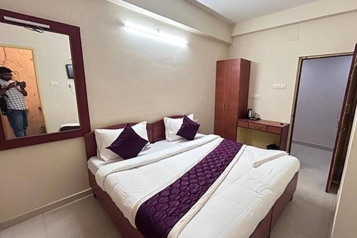 Deluxe Room | Egyptian cotton sheets, premium bedding, in-room safe, free WiFi
