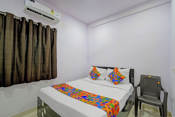 Deluxe Room | Egyptian cotton sheets, premium bedding, in-room safe, free WiFi