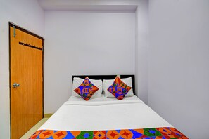 Deluxe Room | Egyptian cotton sheets, premium bedding, in-room safe, free WiFi