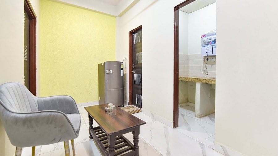 Fabhotel Bungalow 14