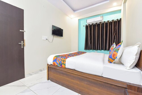 Fabhotel Bungalow 14