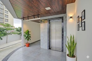 Elevator - Fabhotel Rk Inn (Pune)