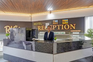 Reception - Fabhotel Rk Inn (Pune)