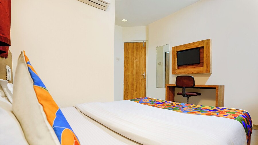 Fabhotel Mumbai Inn
