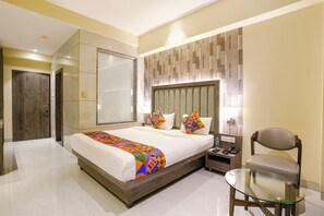 Premium kamer | Lakens van Egyptisch katoen, luxe beddengoed, een kluis op de kamer