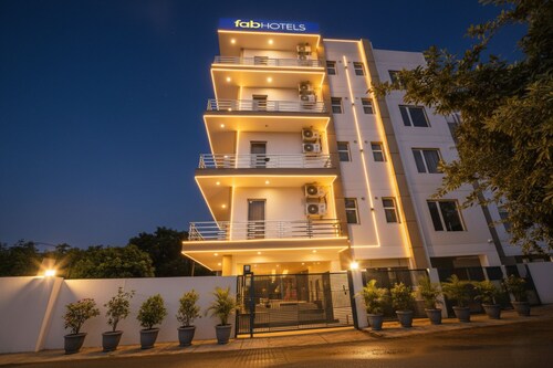 FabHotel Black Pepper- Nr. Batra Heart & Multispecialty Hospital Faridabad