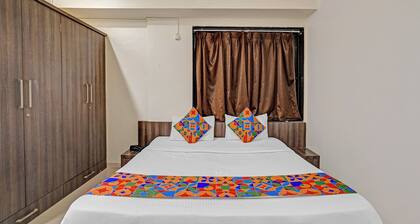 Fabhotel Royal Inn I
