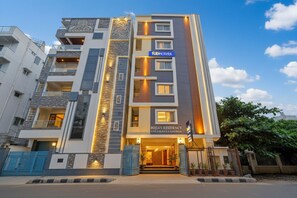 Property entrance - Fabhotel Rio Hitech City (Hyderabad)